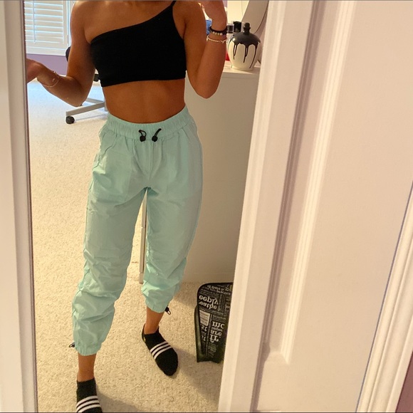 Fashion Nova joggers size Small 🥰💙 - Picture 4 of 4